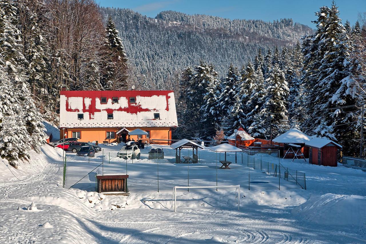 Отель Osrodek Wypoczynkowy Iskra Piwniczna-Zdroj Экстерьер фото